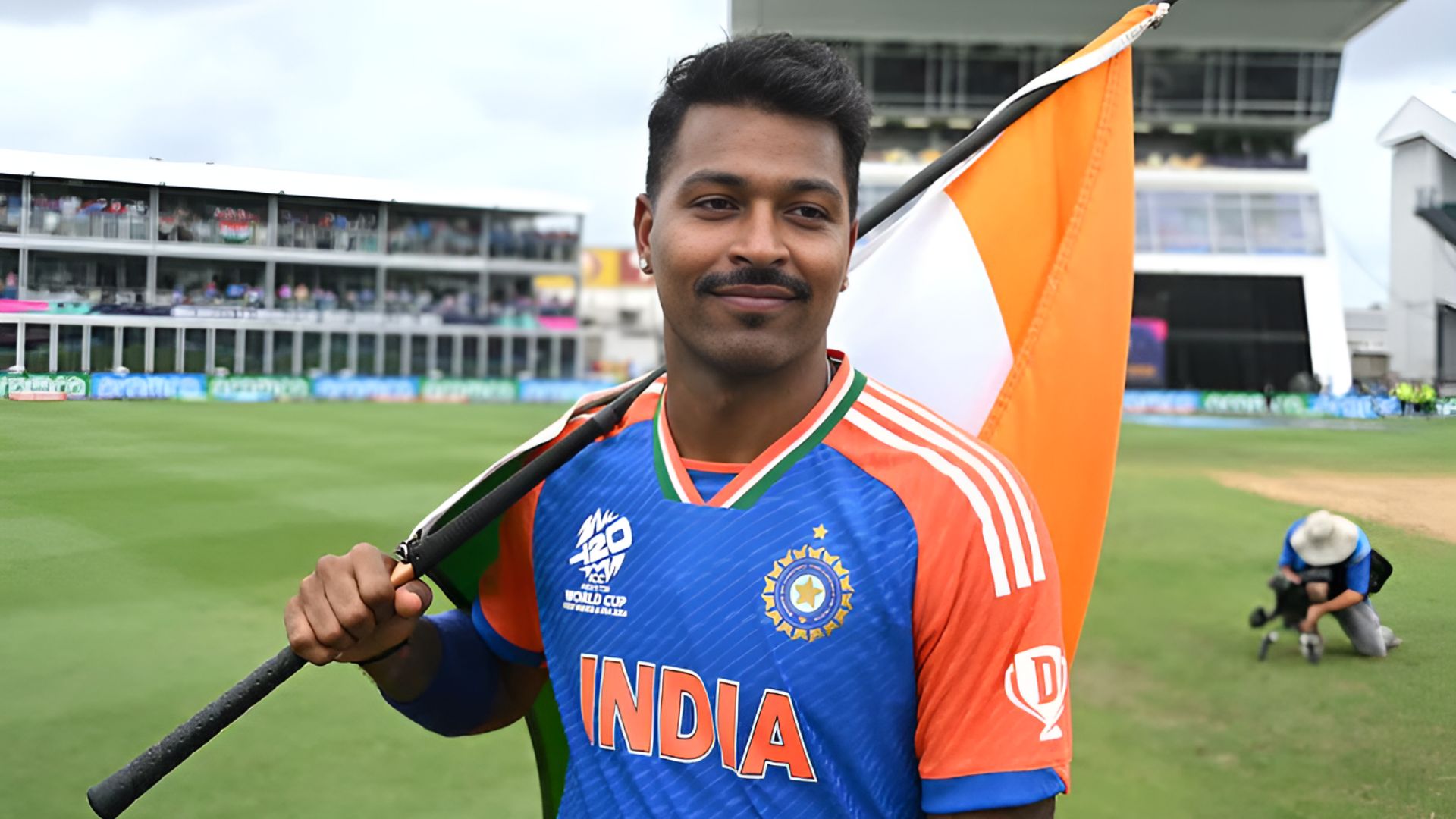 Hardik Pandya Welcomes Back to His Hometown